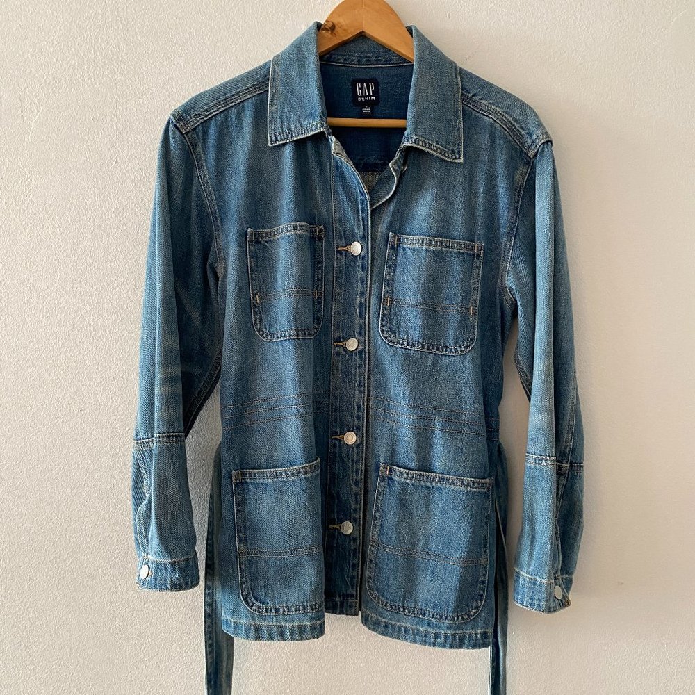 Gap Women's Denim Utility Jacket with Tie-Belt, Light Indigo, Size M